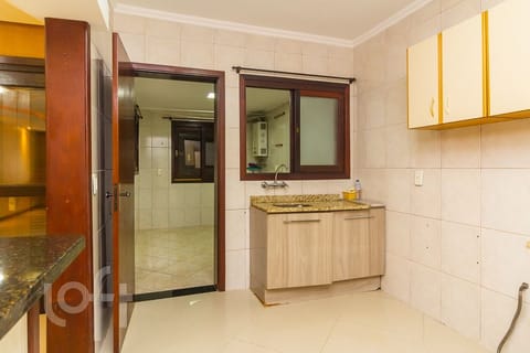 Image 14 - 232714